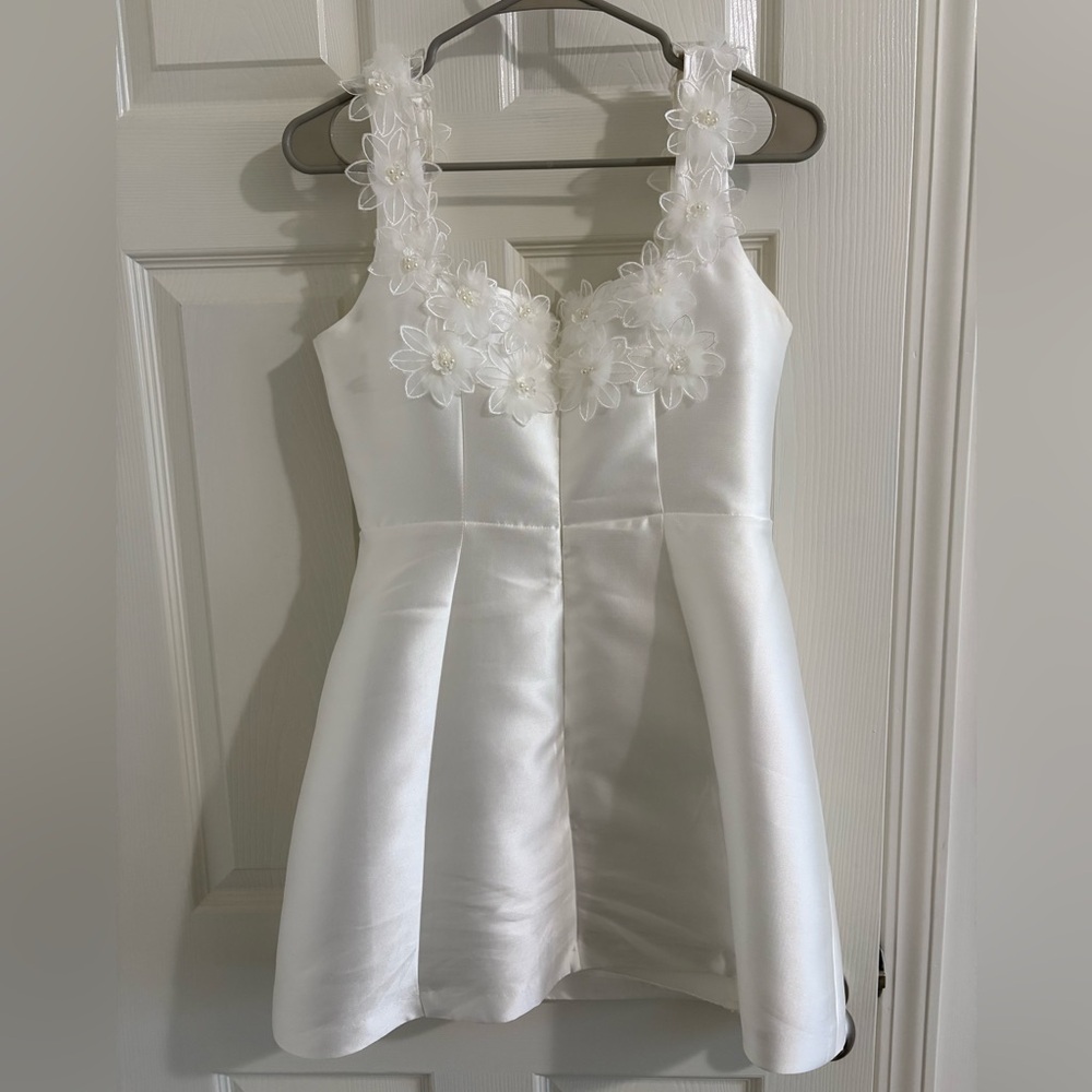 Elliatt Elder Dress White Mini - Picture 6 of 15